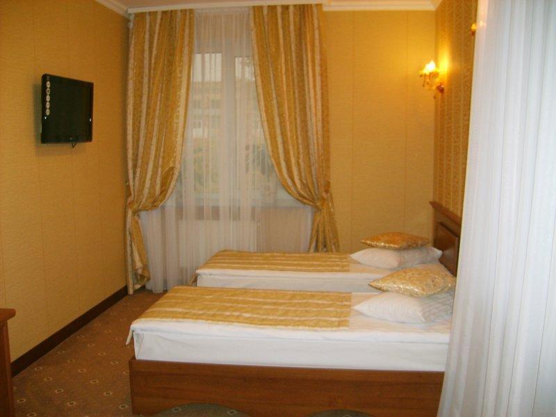 Hotel Complex Gayki Jytomyr Extérieur photo